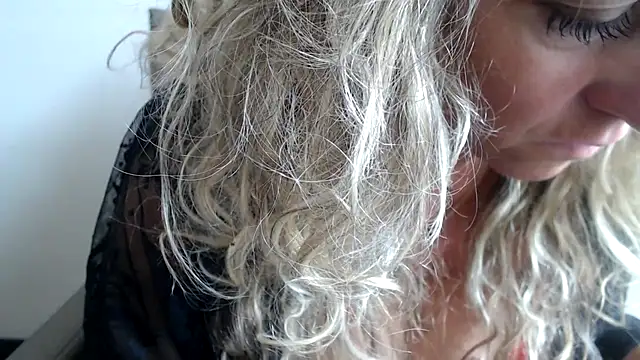 Stripchat Sex Cam for JenniLowen