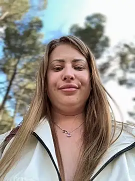 Stripchat Sex Cam for AlisaWhite