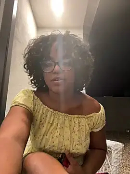 Stripchat Sex Cam for Yummy_Cummy_Slut