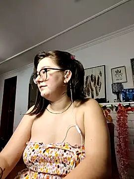 Stripchat Sex Cam for HunnyyLove